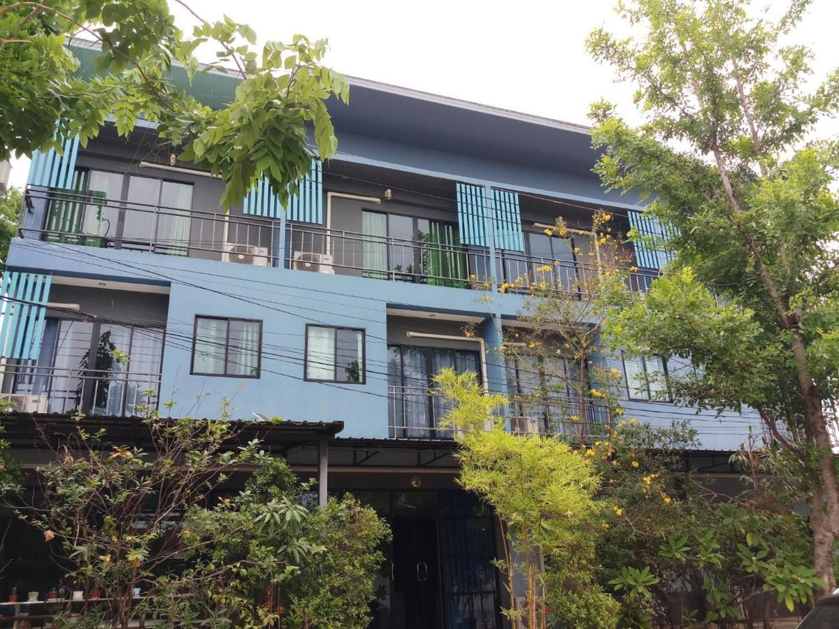 V Tharm Hotel Udon Thani Bagian luar foto