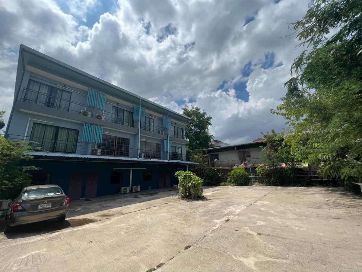 V Tharm Hotel Udon Thani Bagian luar foto