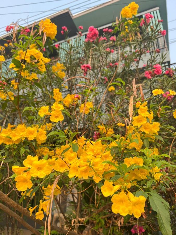 V Tharm Hotel Udon Thani Bagian luar foto