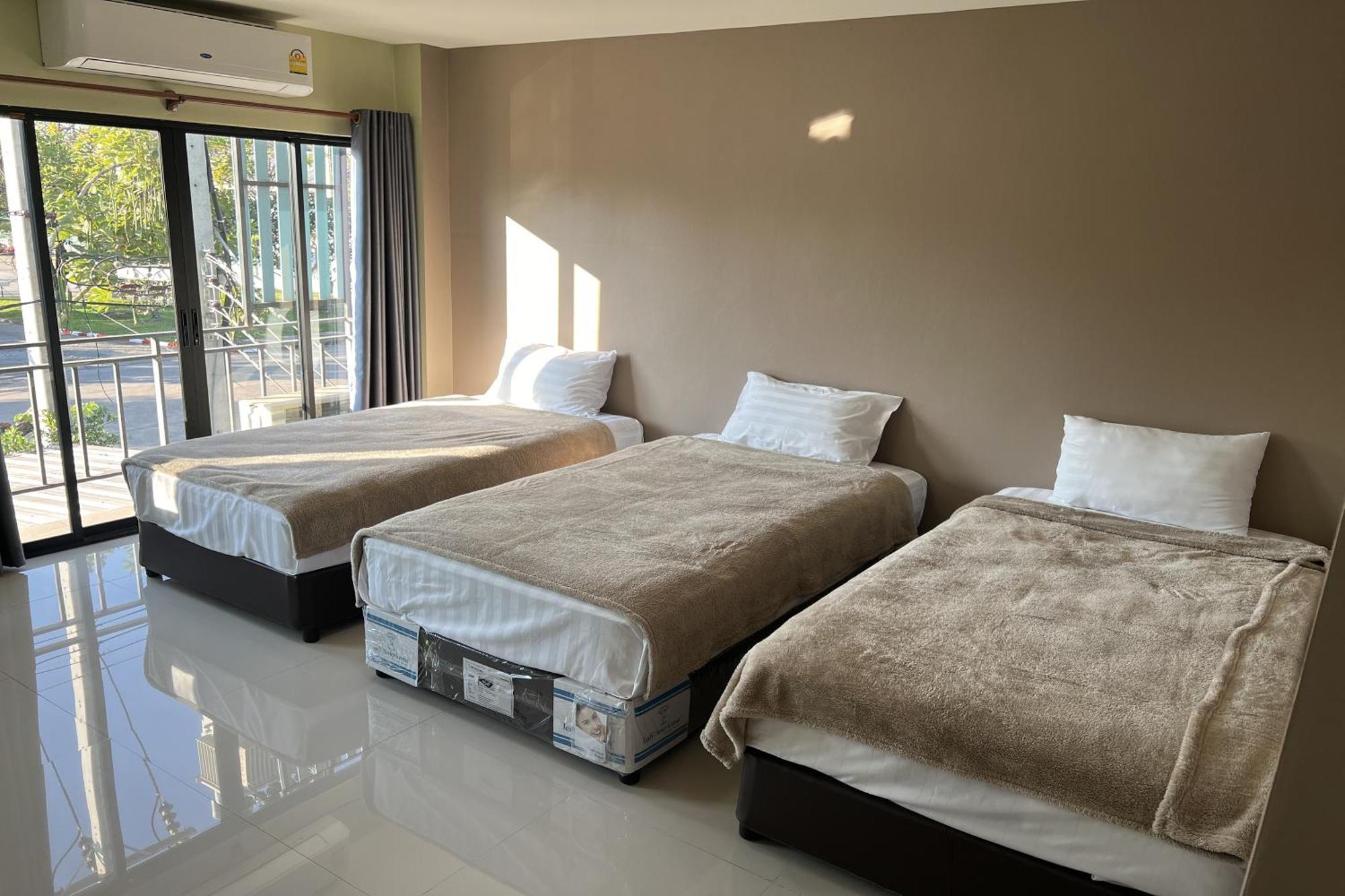 V Tharm Hotel Udon Thani Bagian luar foto