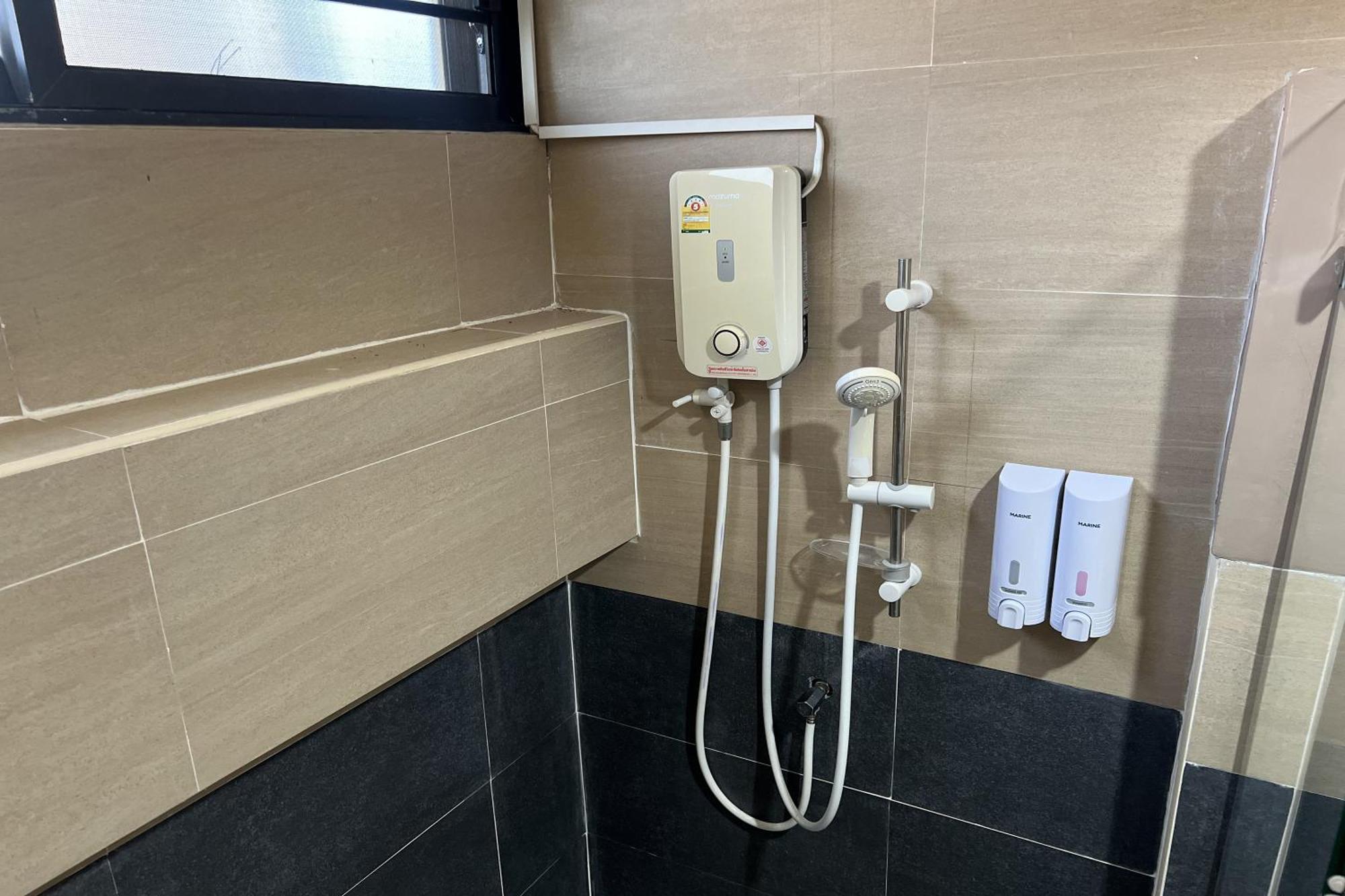 V Tharm Hotel Udon Thani Bagian luar foto