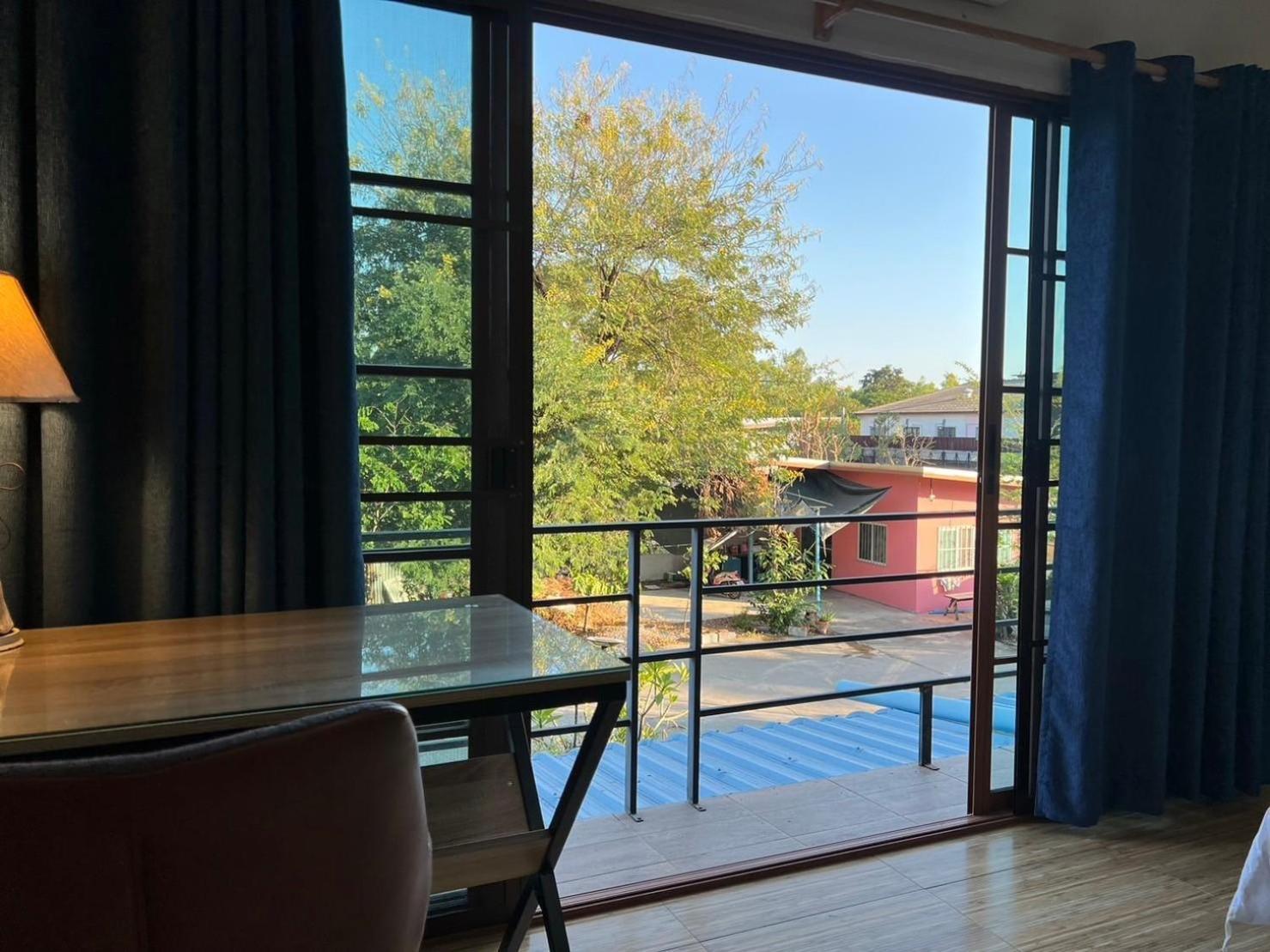 V Tharm Hotel Udon Thani Bagian luar foto